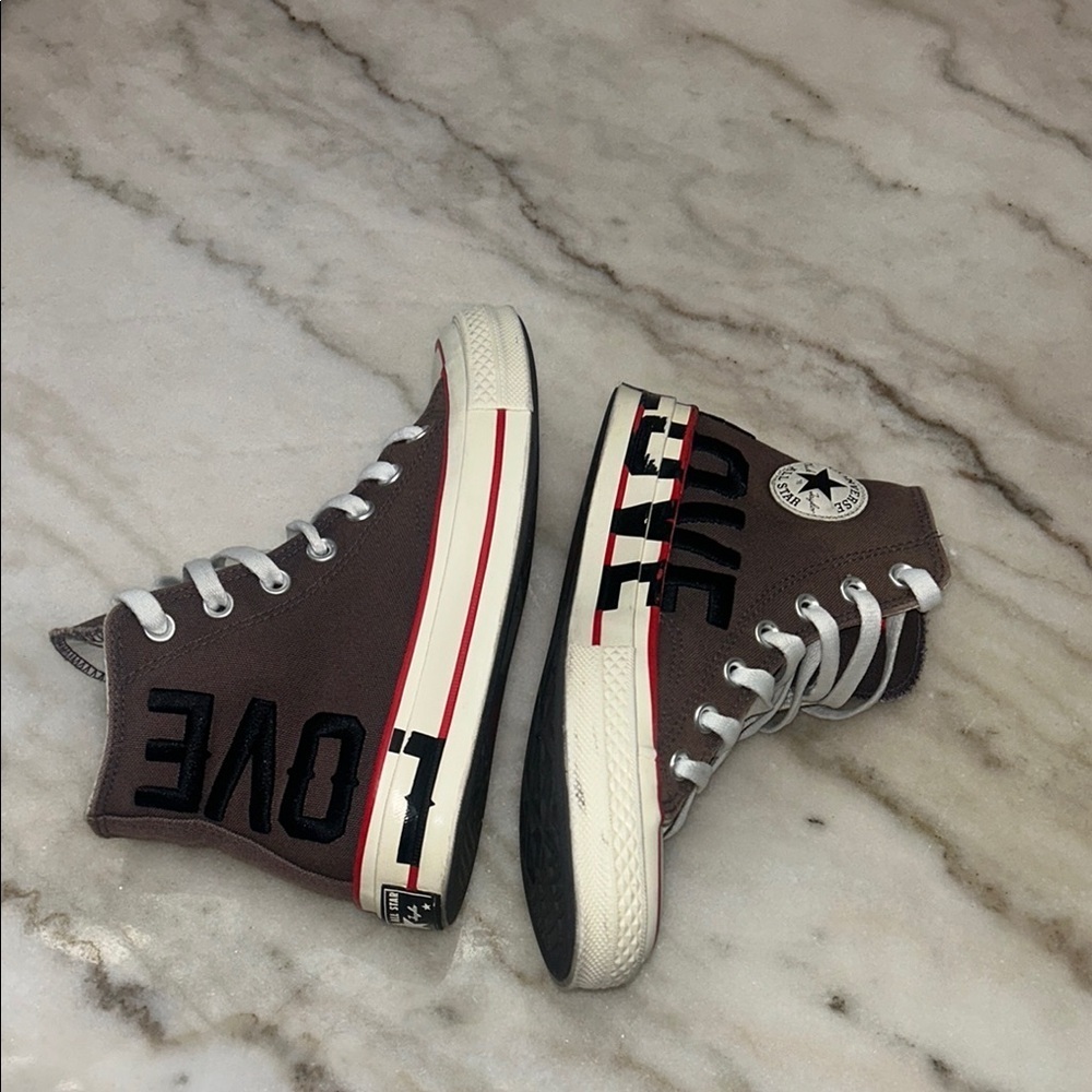 Converse Red and Brown High-Top Sneakers with Iconic Style - Picture 4 of 10